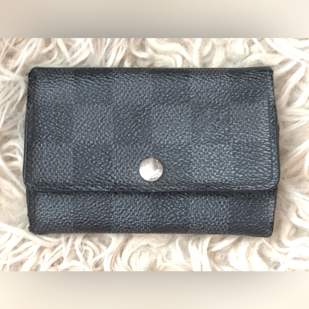 Louis Vuitton Damier Graphite Keyholder Snappy Case
